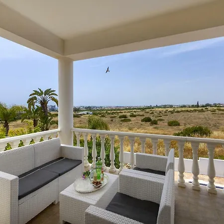 Calisto Villa Ayia Napa